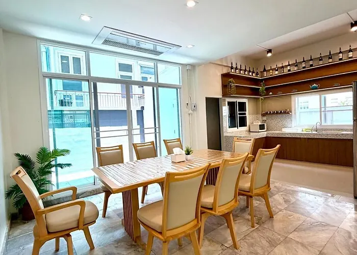 5br Sleeps 10 Pool 2minbts Rooftop Free Airport Pickup 度假居 曼谷