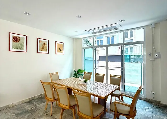 5br Sleeps 10 Pool 2minbts Rooftop Free Airport Pickup 度假居