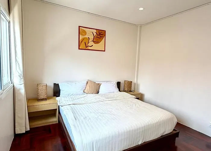 5br Sleeps 10 Pool 2minbts Rooftop Free Airport Pickup * 曼谷
