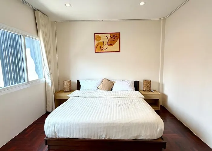 5br Sleeps 10 Pool 2minbts Rooftop Free Airport Pickup 度假居 *