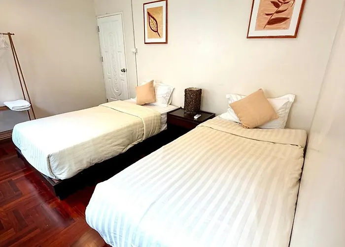 5br Sleeps 10 Pool 2minbts Rooftop Free Airport Pickup * 曼谷