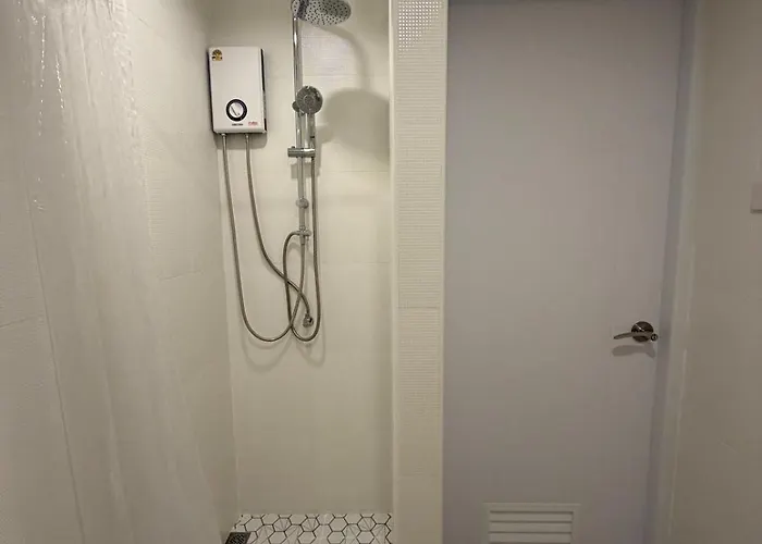 5br Sleeps 10 Pool 2minbts Rooftop Free Airport Pickup * 曼谷