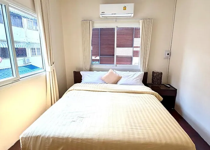 5br Sleeps 10 Pool 2minbts Rooftop Free Airport Pickup 度假居 曼谷